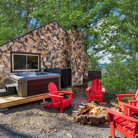 Amazing Views, Hot Tub, Fire Pit, Deck & Fireplace Inwood エクステリア 写真