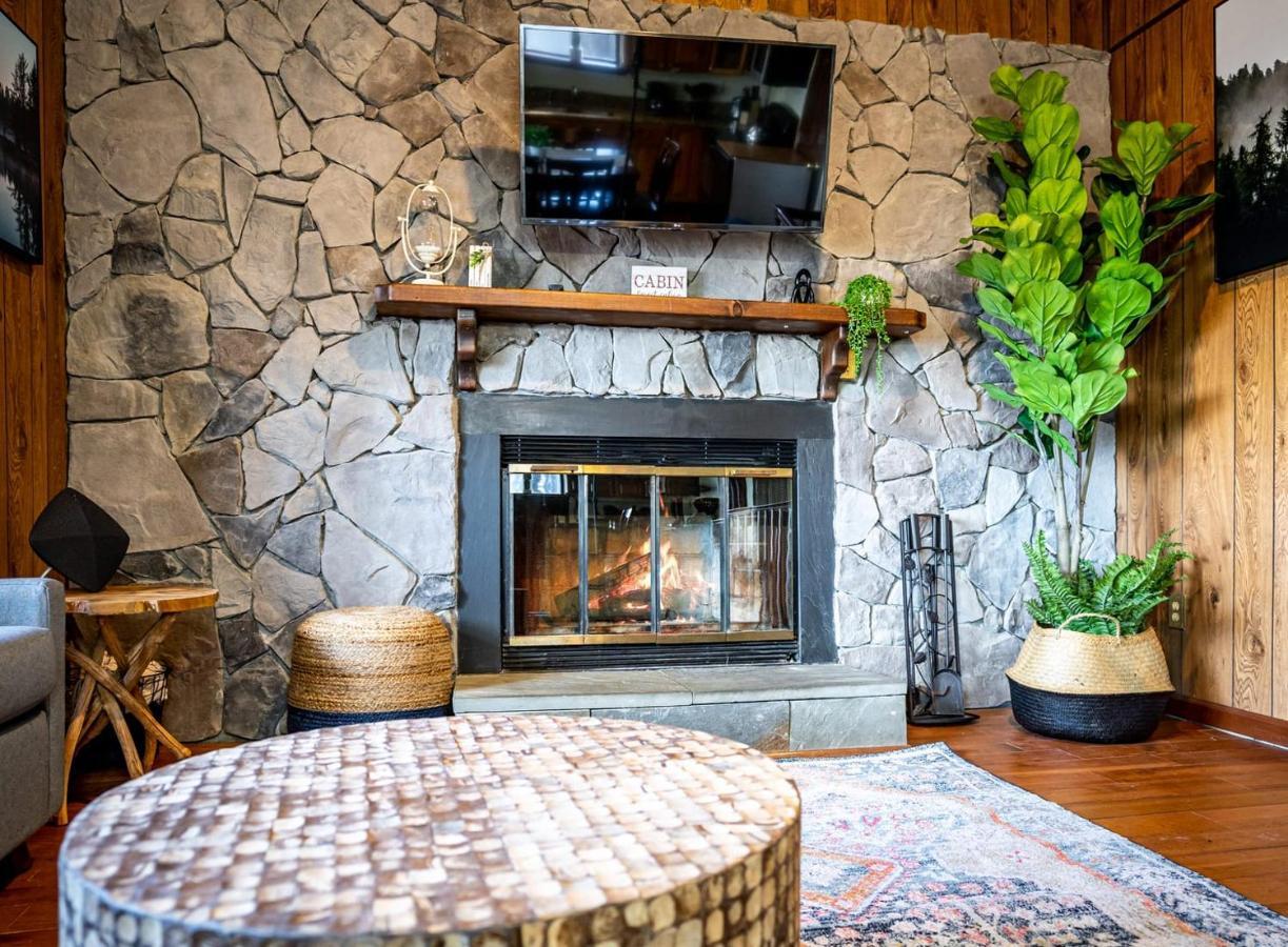 Amazing Views, Hot Tub, Fire Pit, Deck & Fireplace Inwood エクステリア 写真
