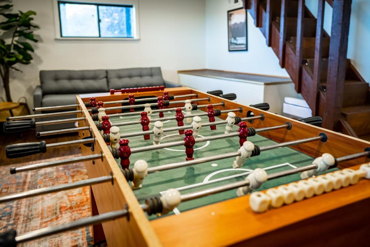 Amazing Views, Hot Tub, Fire Pit, Deck & Fireplace Inwood エクステリア 写真