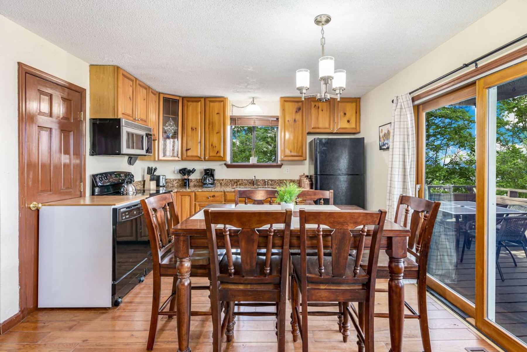 Amazing Views, Hot Tub, Fire Pit, Deck & Fireplace Inwood エクステリア 写真